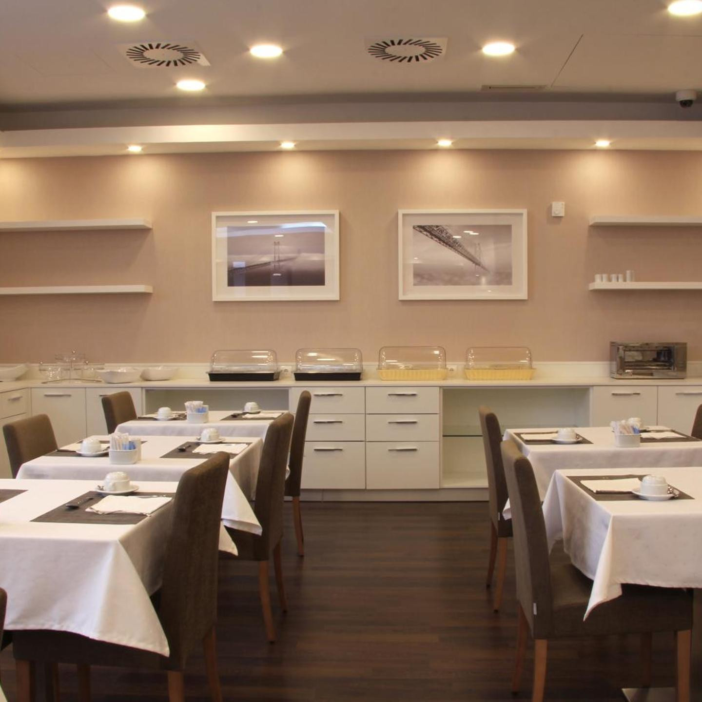 Masa Hotel Almirante