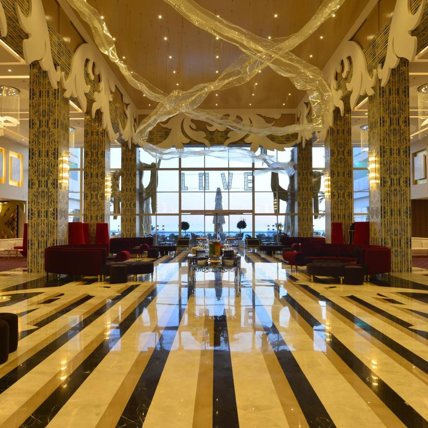 Azura Deluxe Resort & Spa - Ultra All Inclusive
