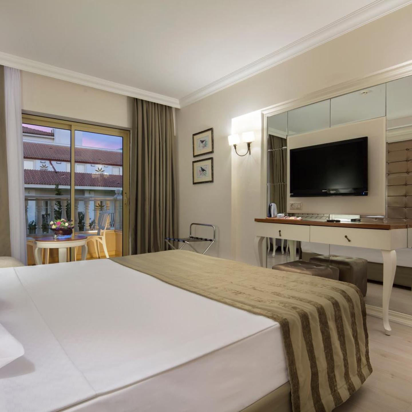 Aydinbey Famous Resort