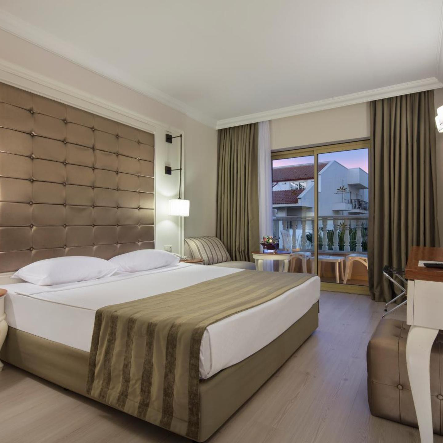 Aydinbey Famous Resort