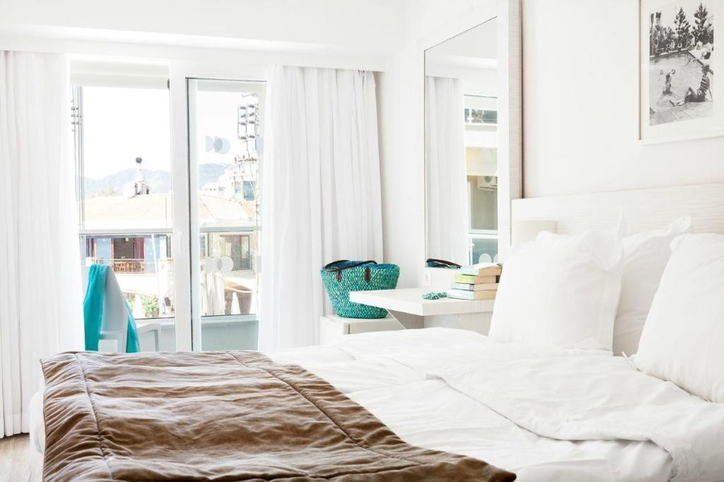 The Beachfront Hotel Adult Only 16 Plus