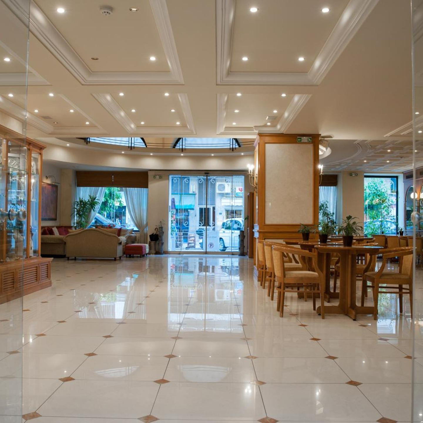 Athens Atrium Hotel & Jacuzzi Suites