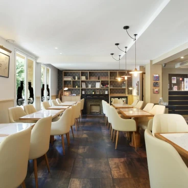 Hotel Le Chat Noir