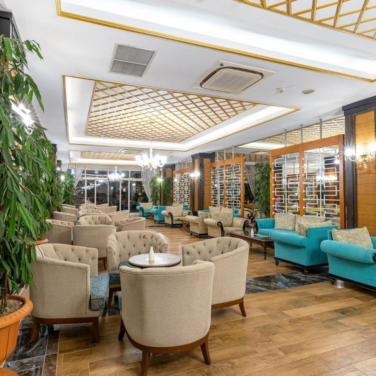 Side Crown Palace Ultra All Inclusive