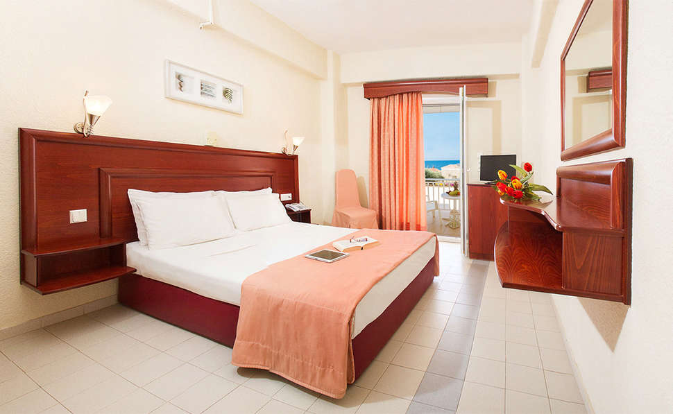 Loutra Beach Hotel