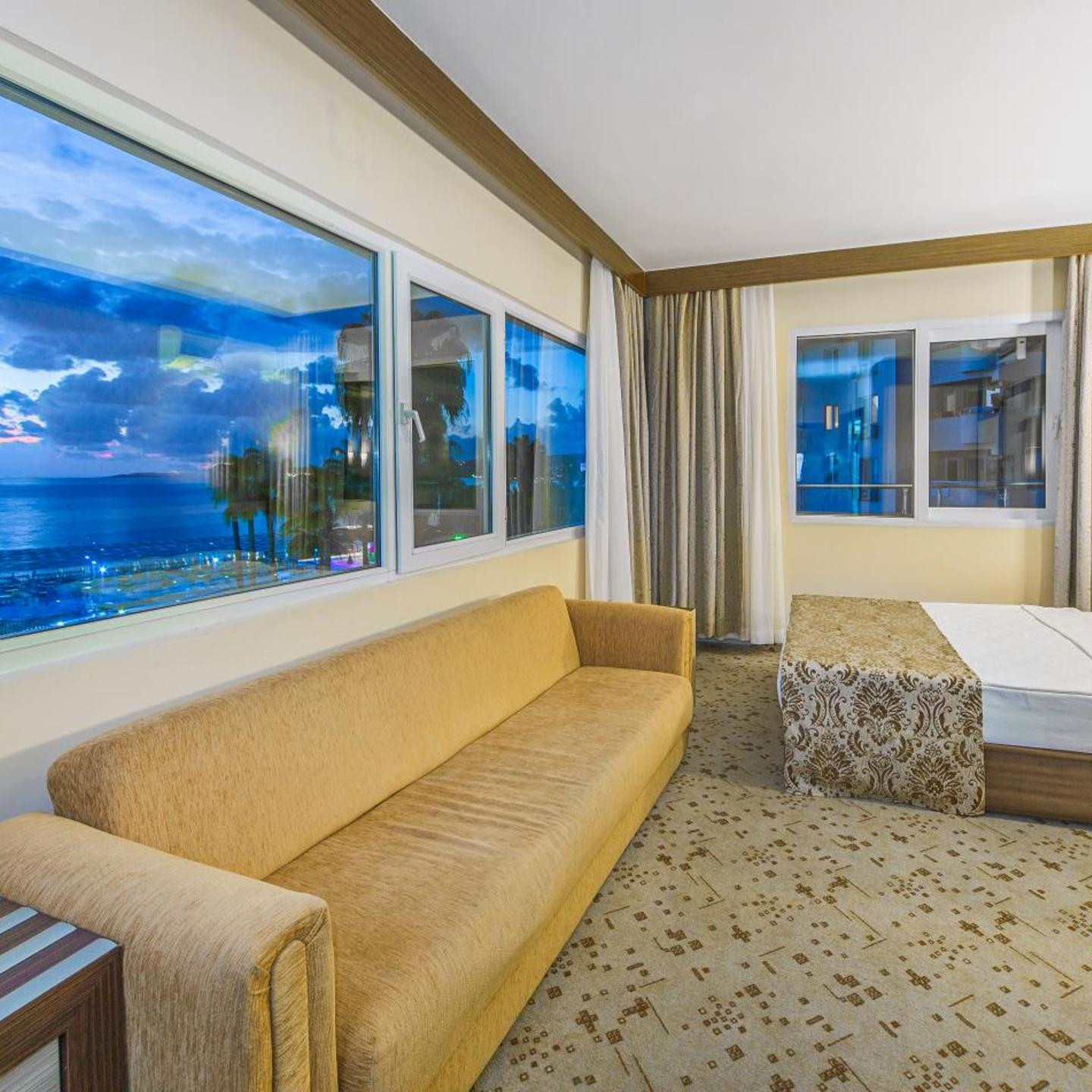 Lonicera World - Ultra All Inclusive