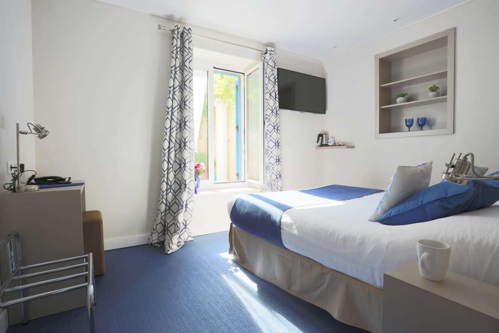 De La Fontaine Hotel