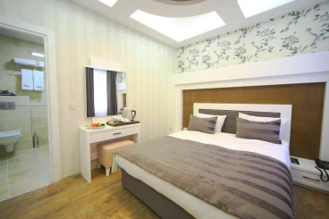 Black Tulip Hotel