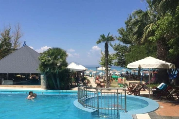 Beach Hotel Naias