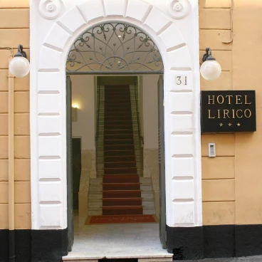 Hotel Lirico