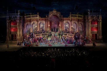 Vlieg-busreis Opera in Verona