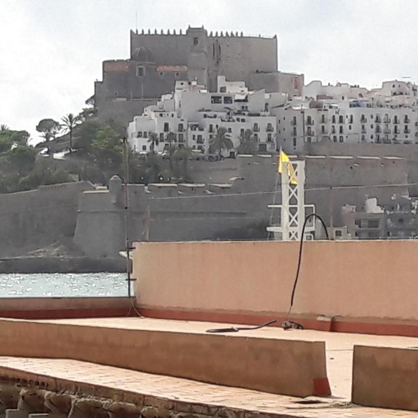 PEÑISCOLA PLAYA al lado del hotel papa Luna