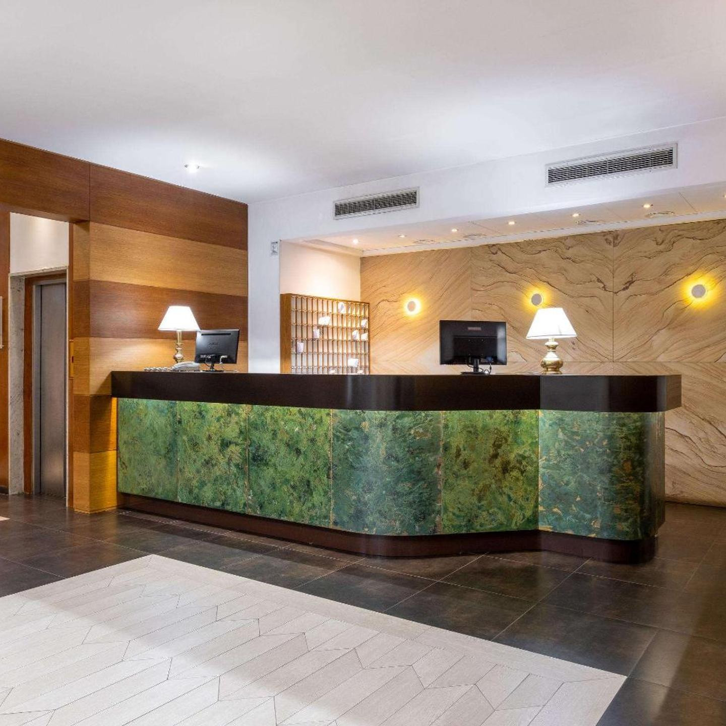 Quality Hotel Nova Domus