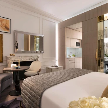 La Clef Champs-Élysées Paris by The Crest Collection