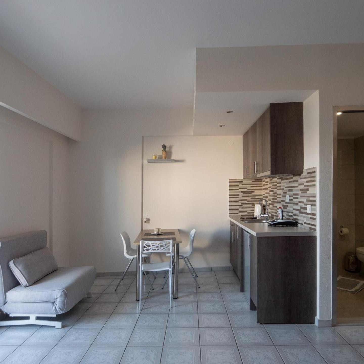 Aristo Apts