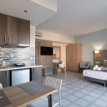 Aristo Apts