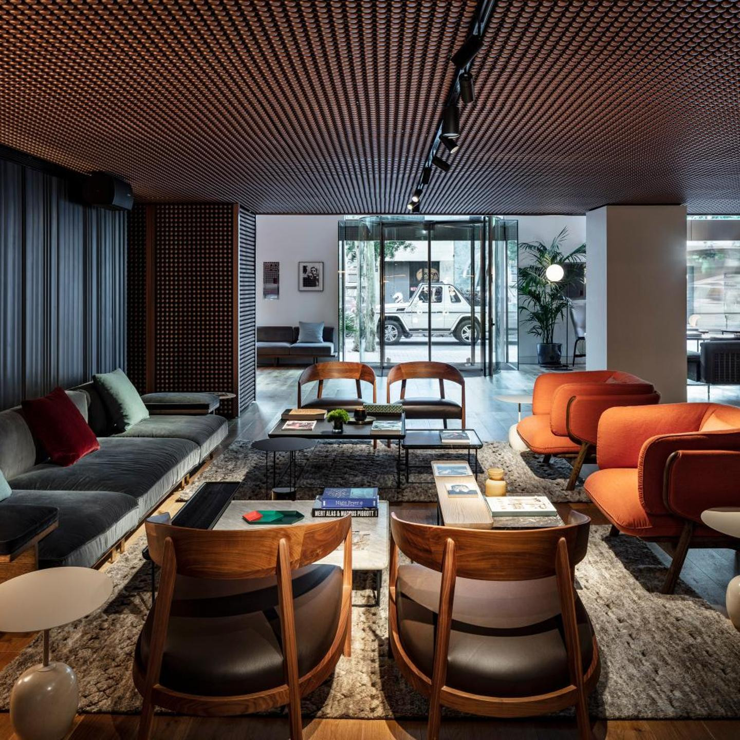 Sir Victor Hotel