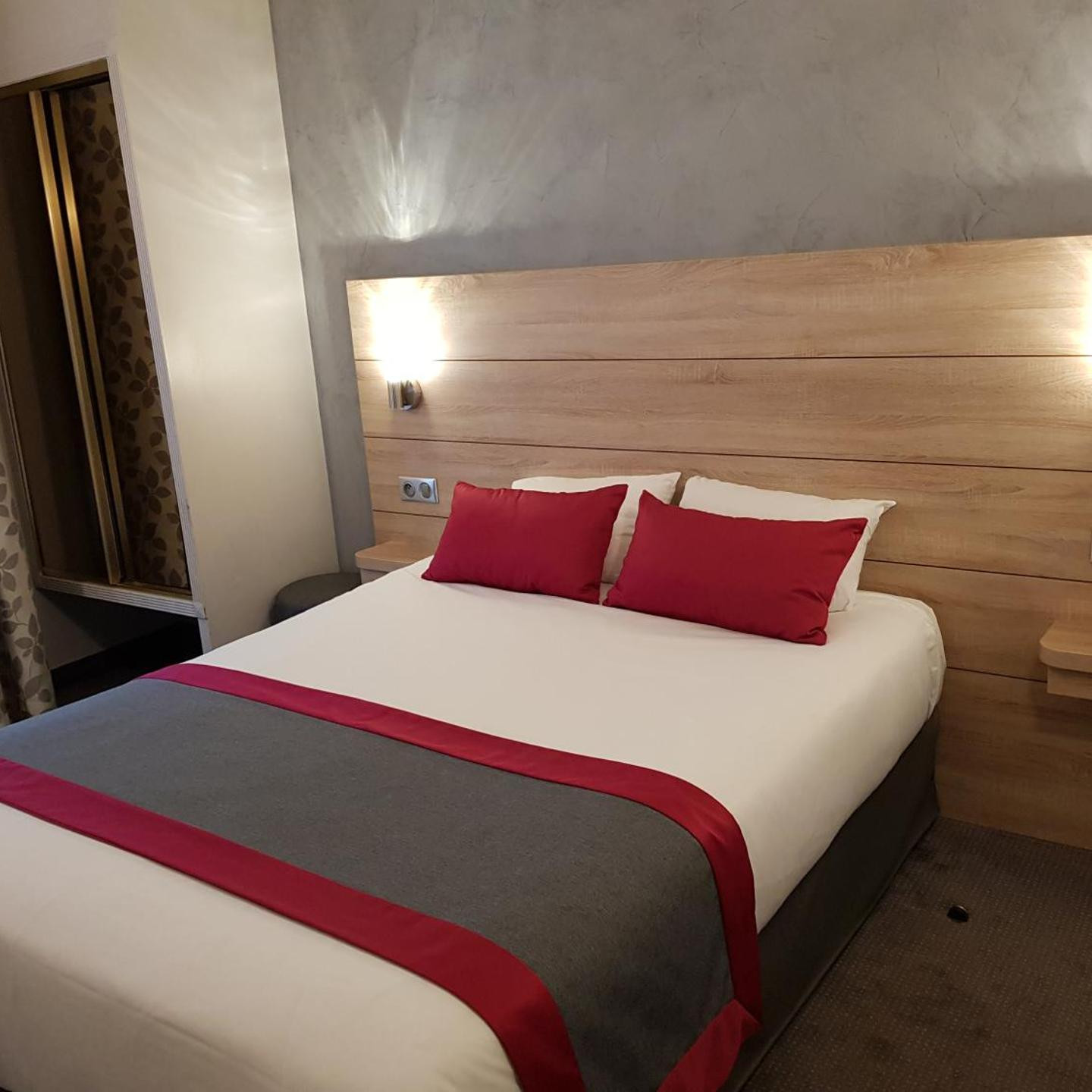 Hotel Champerret Elysees