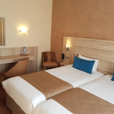 Hotel Champerret Elysees