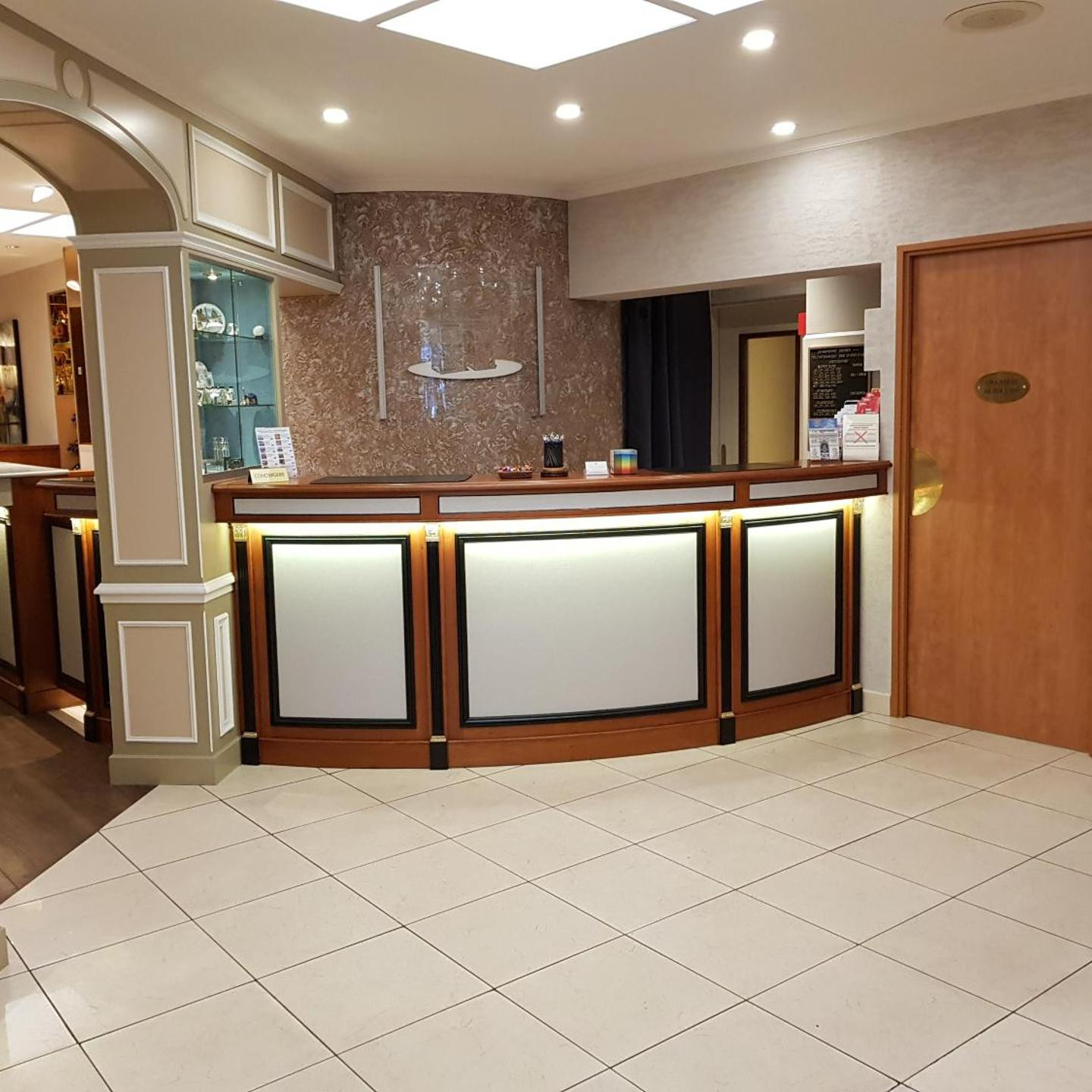 Hotel Champerret Elysees