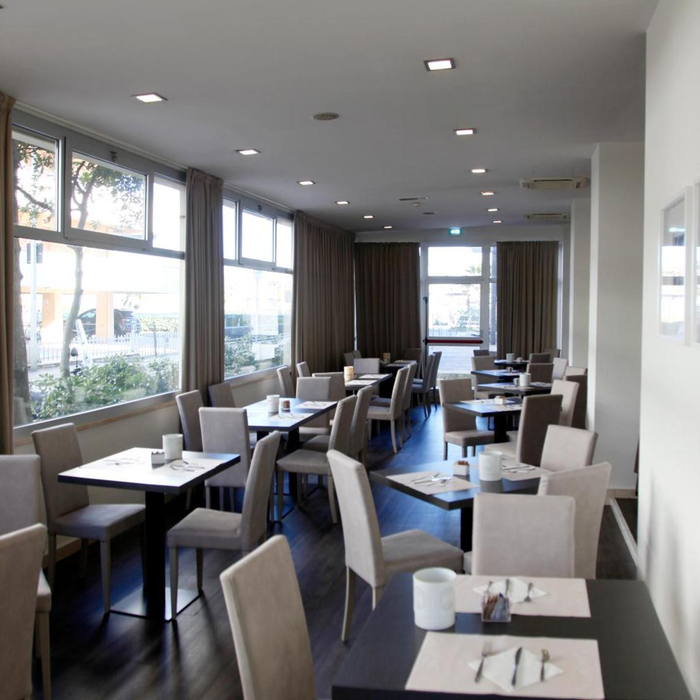 Hotel Majorca sul Mare in centro a Riccione