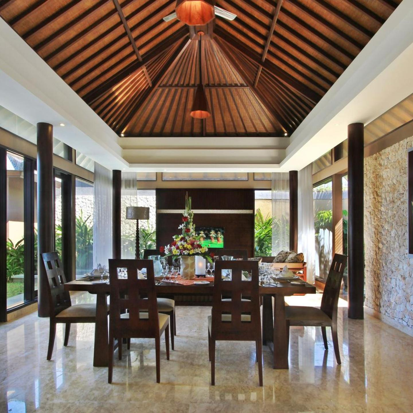 Ulu Segara Luxury Suites & Villas