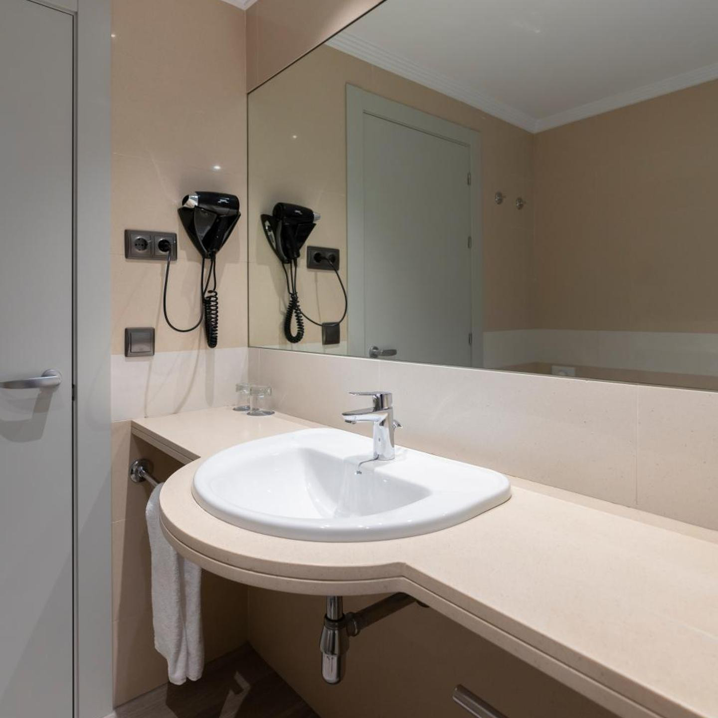 Attica 21 Barcelona Mar