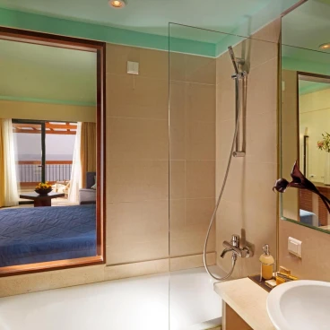 Apostolata Island Resort and Spa
