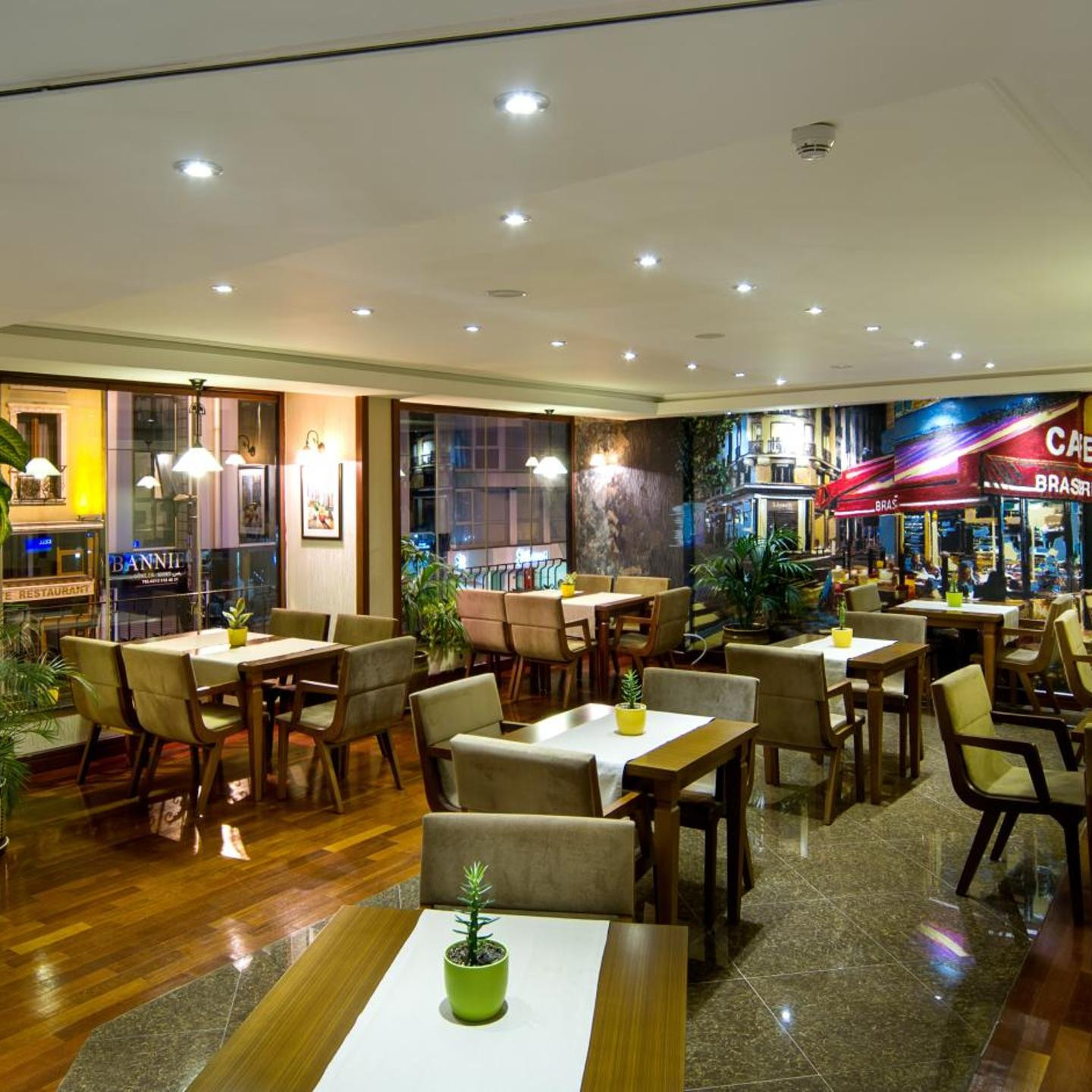 Black Bird Hotel