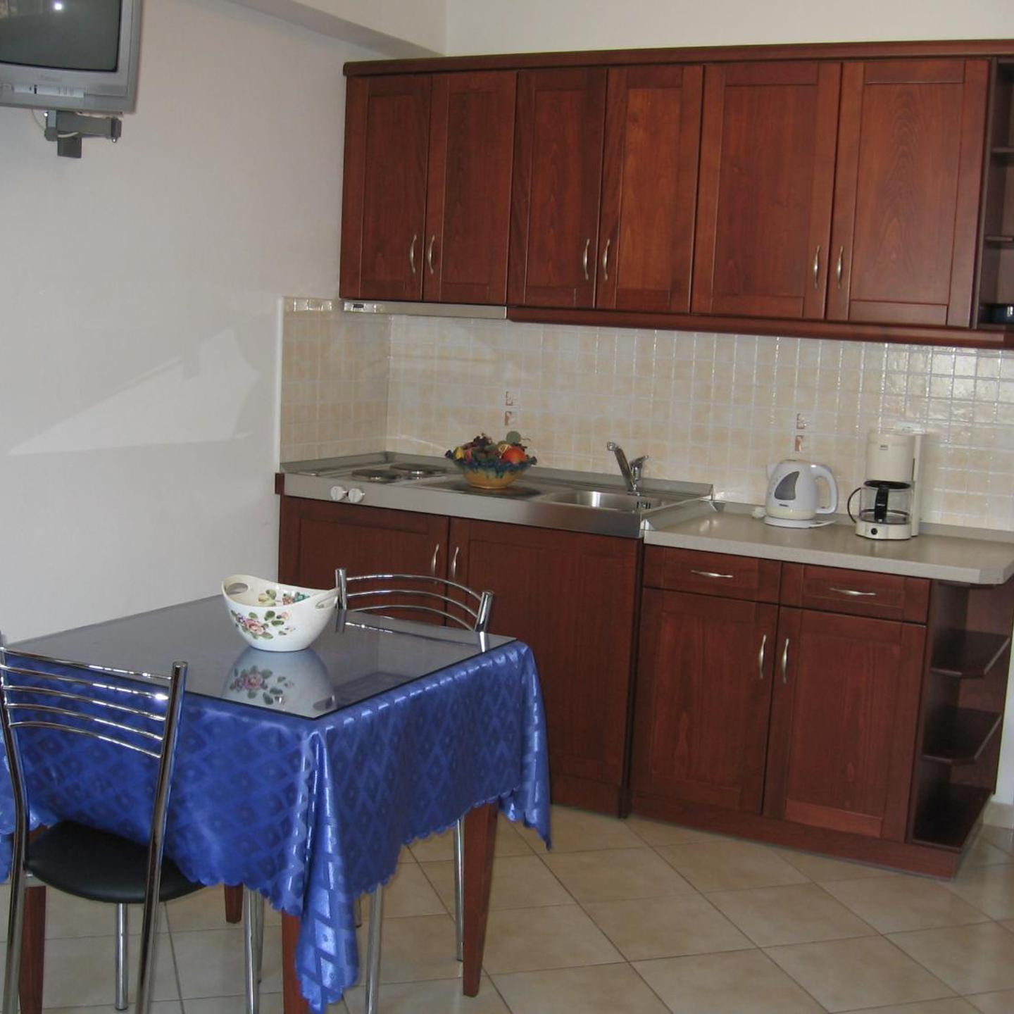 Topaz Apartments