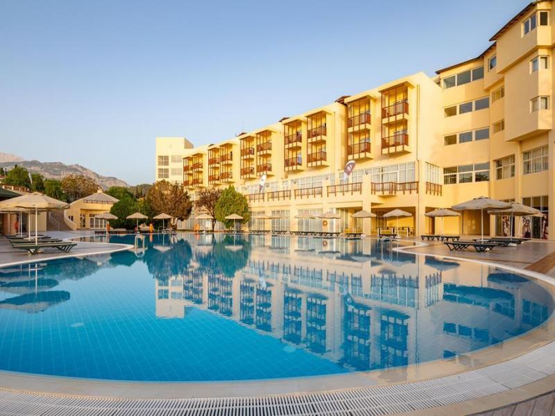 Hotel Day En Night Connected Club Hydros