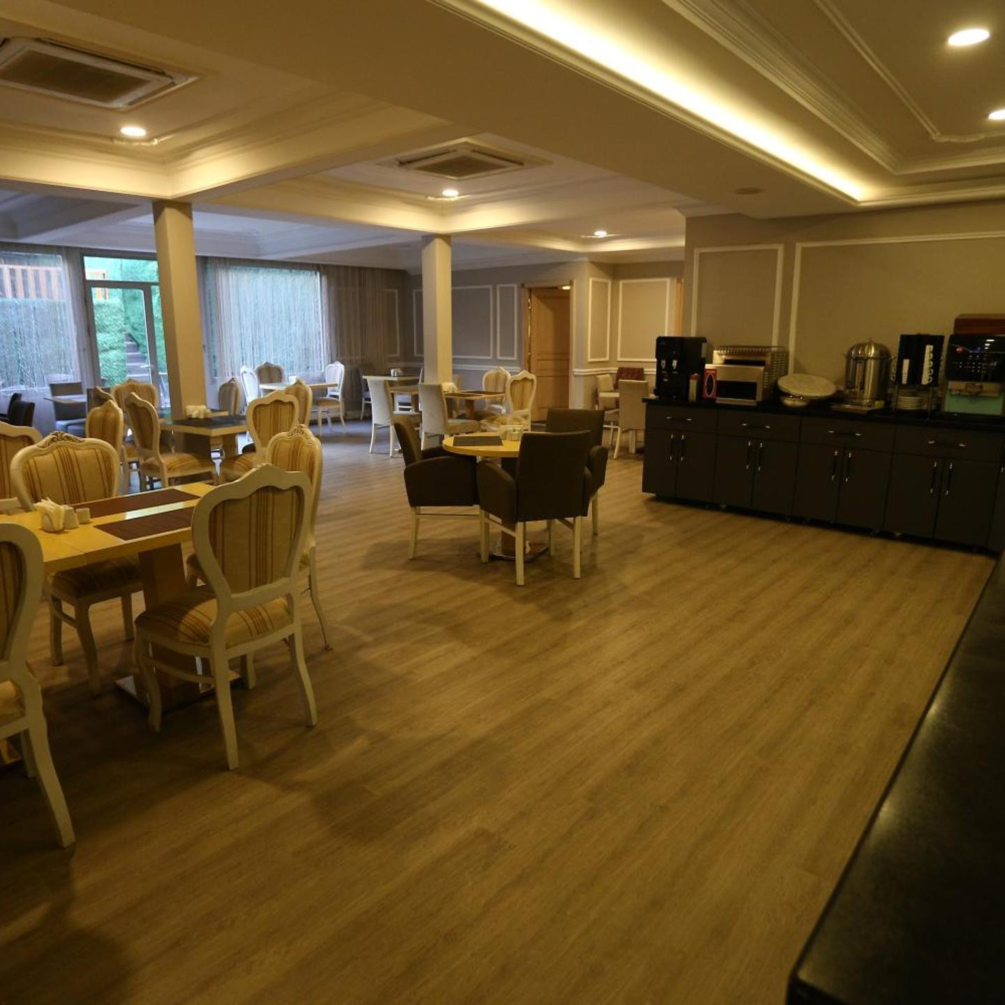 Albatros Premier Hotel