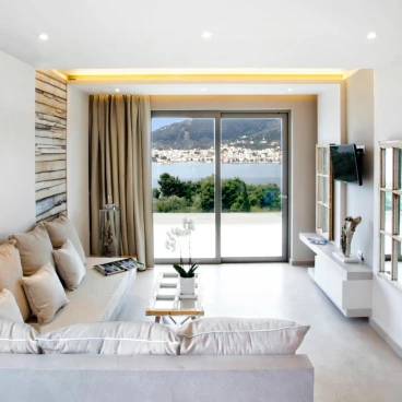 Core Luxury Suites
