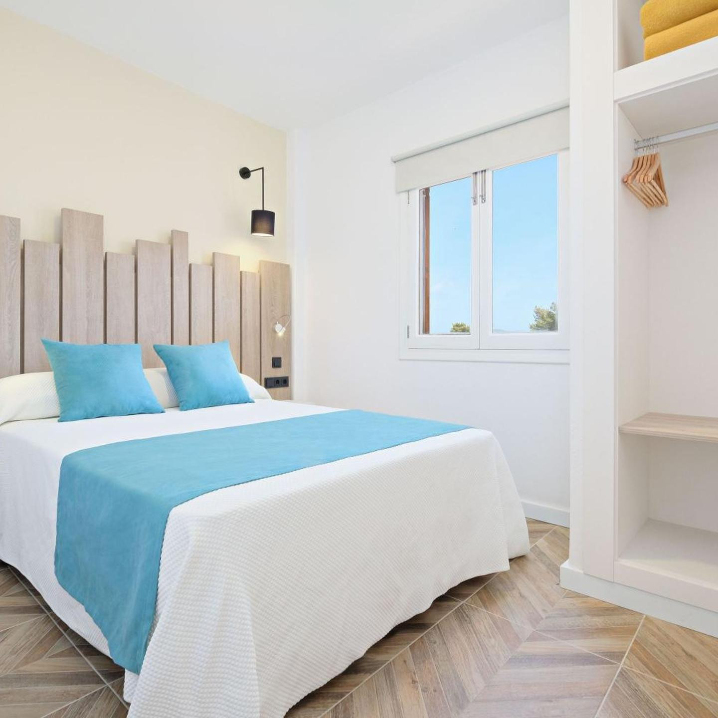 azuLine Apartamentos Can Sanso