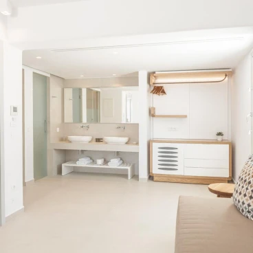 Manoulas Beach Hotel