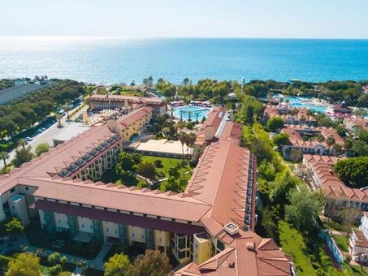 Queen's Park Le Jardin Resort