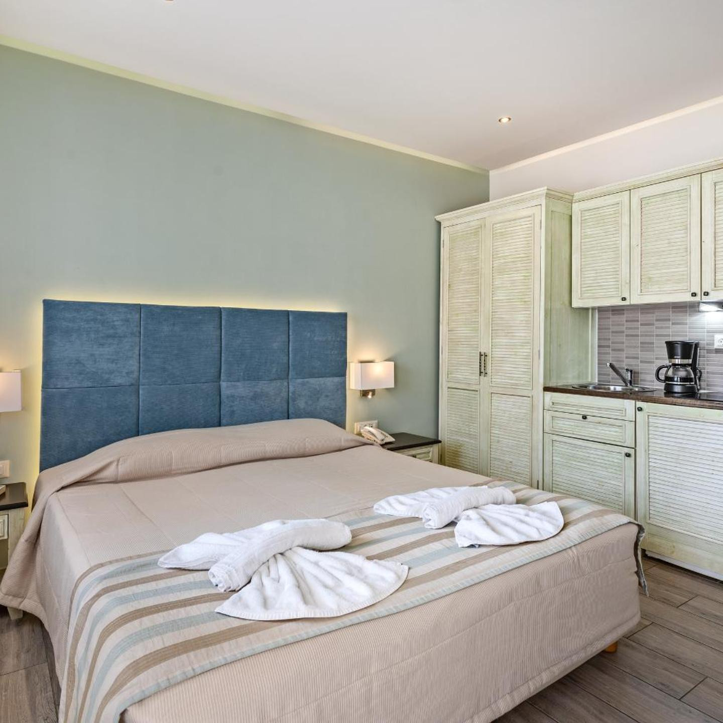 Princess Irini Sea Front ApartHotel
