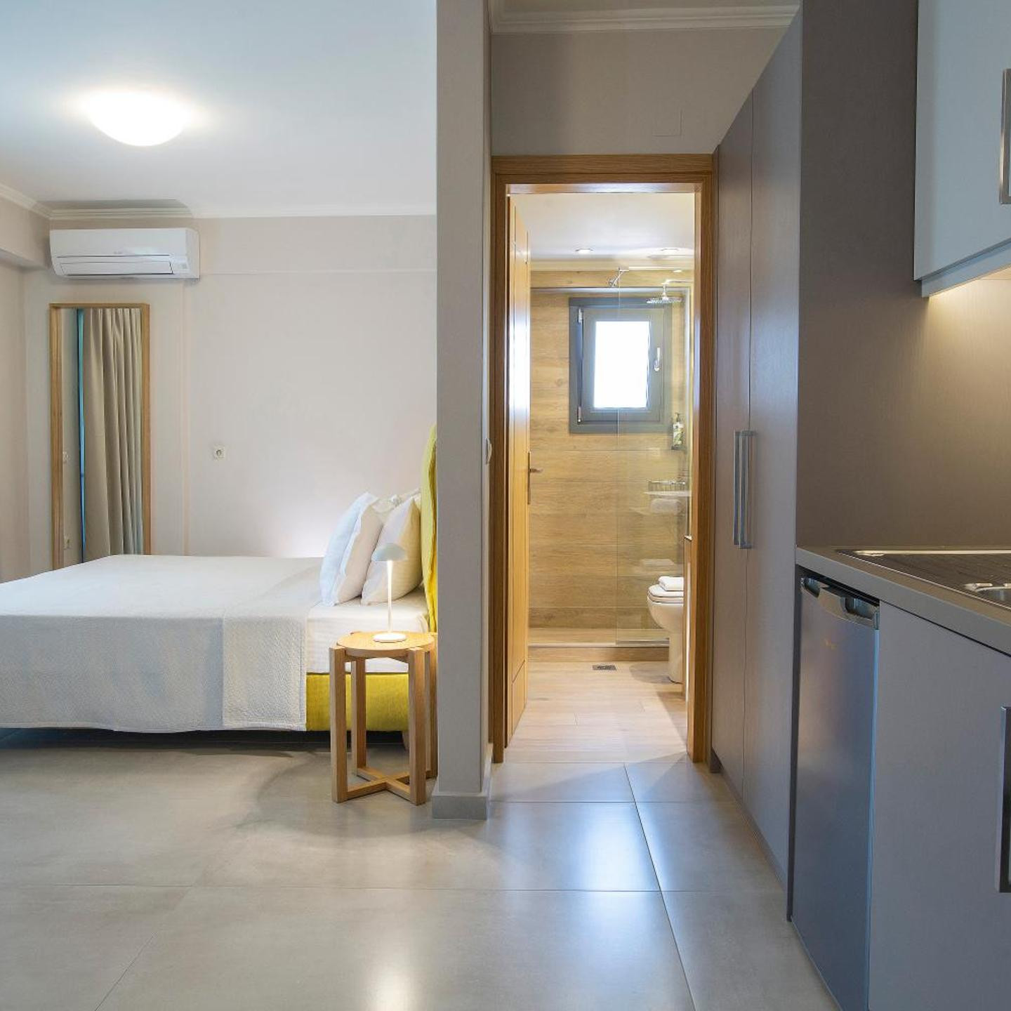 Zisis Suites