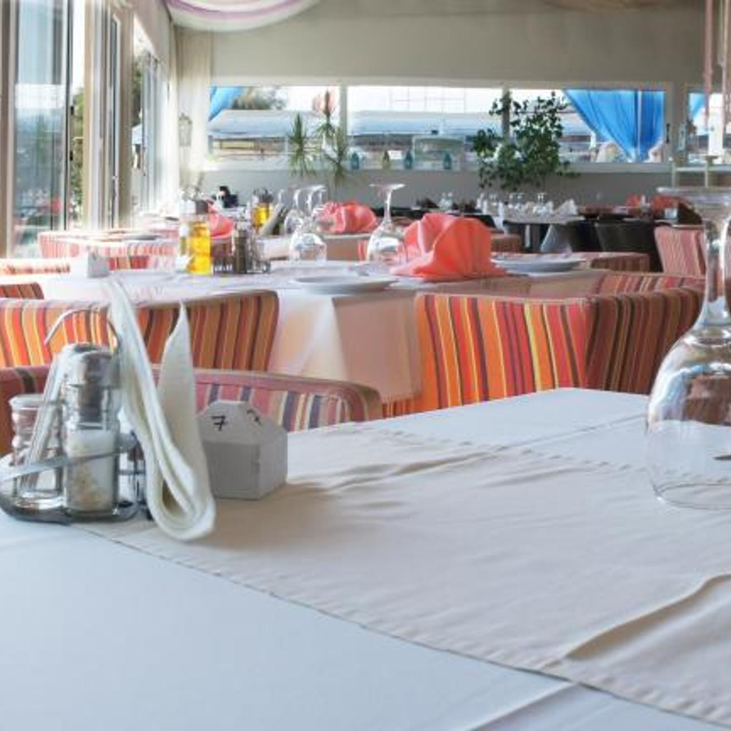 Sacallis Inn Beach Hotel