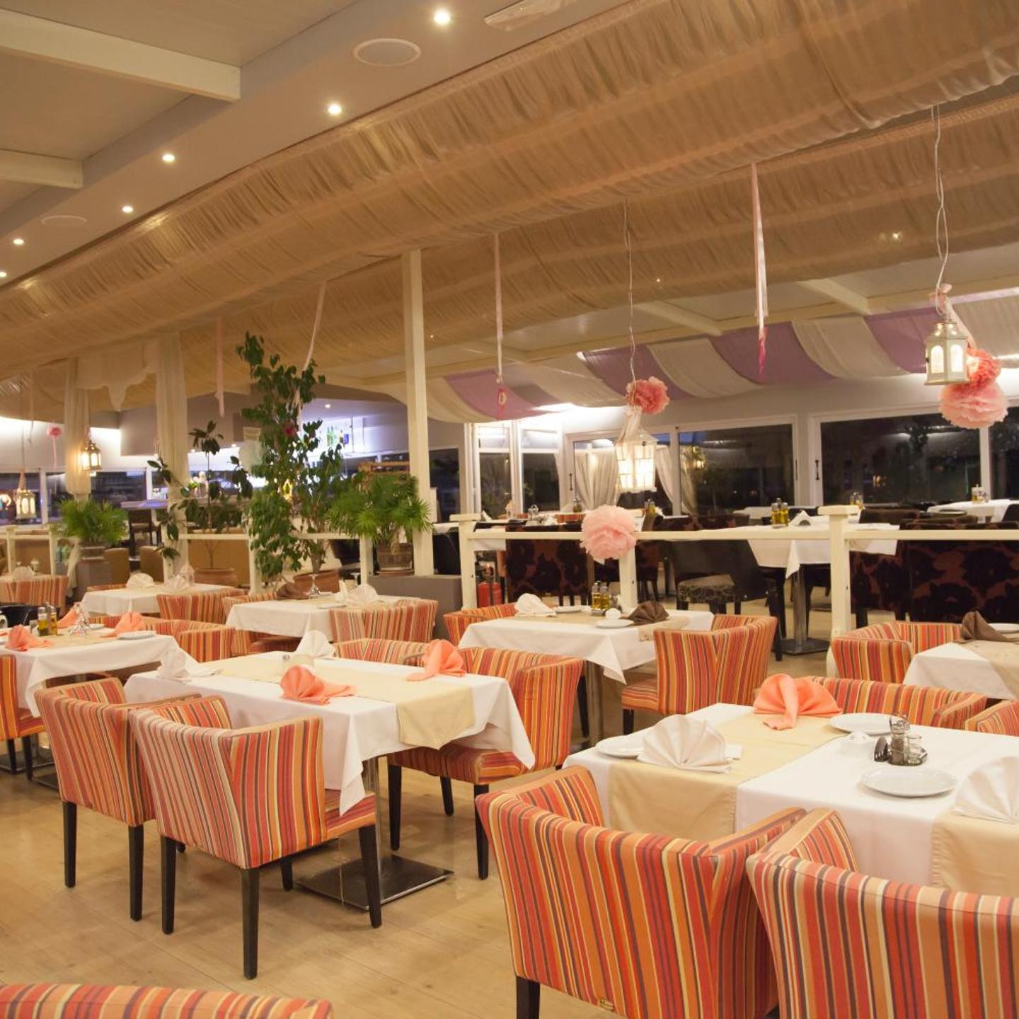 Sacallis Inn Beach Hotel