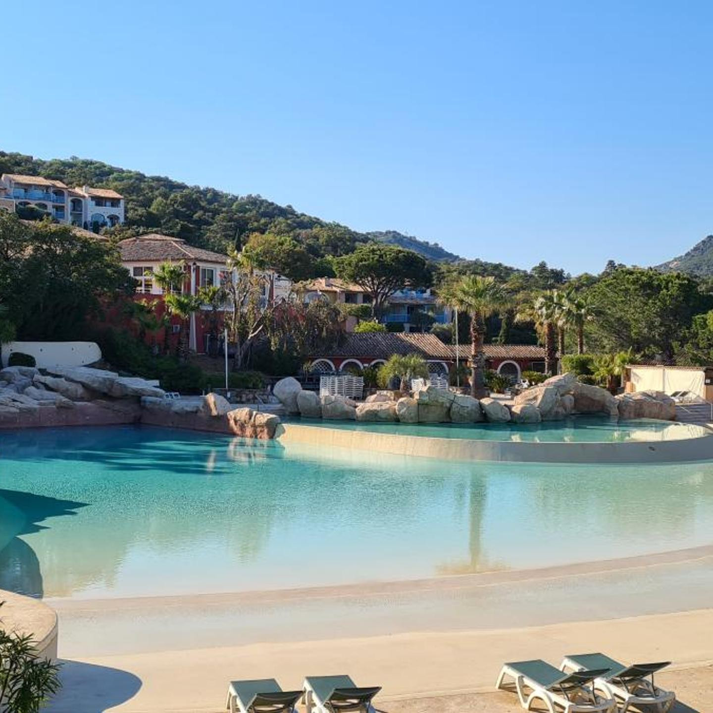 Appartement Pierre Et Vacances Residence Les Restanques Du Golfe De Saint Tropez