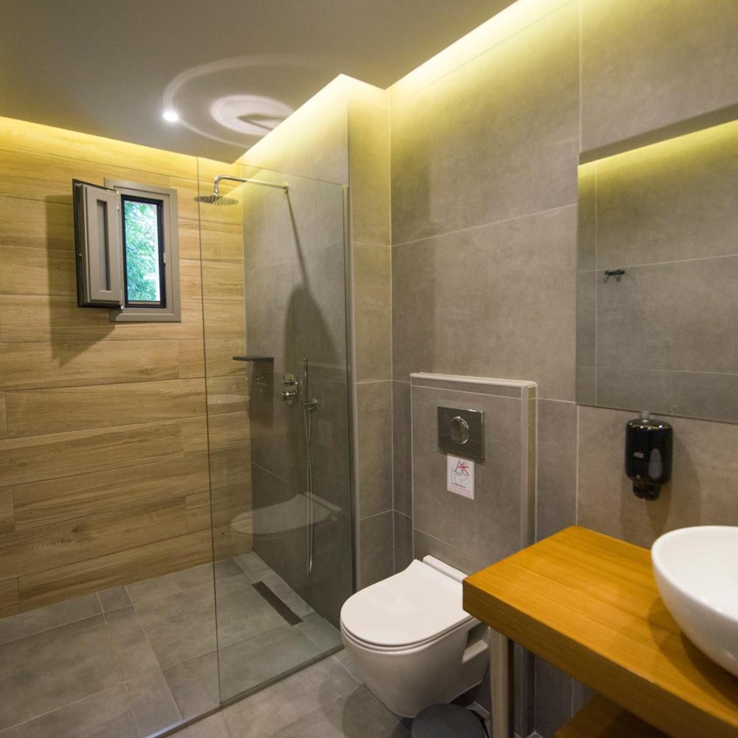 Golden Star Hotel - Adults Only (+16)