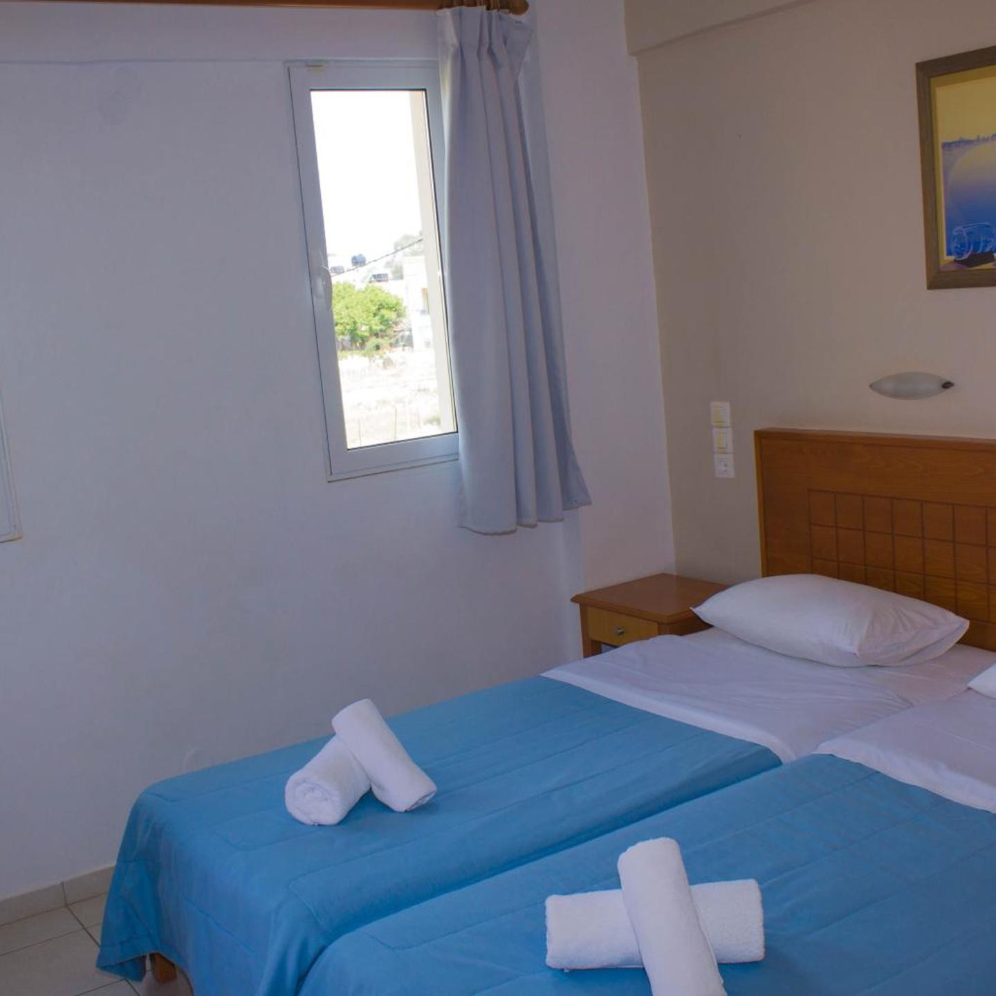 Sunshine Studios & Apartments