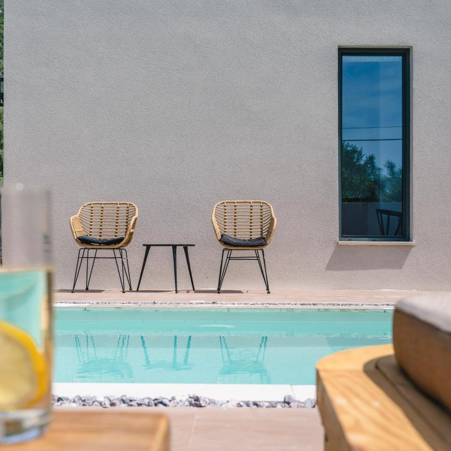 13 Keys Suites