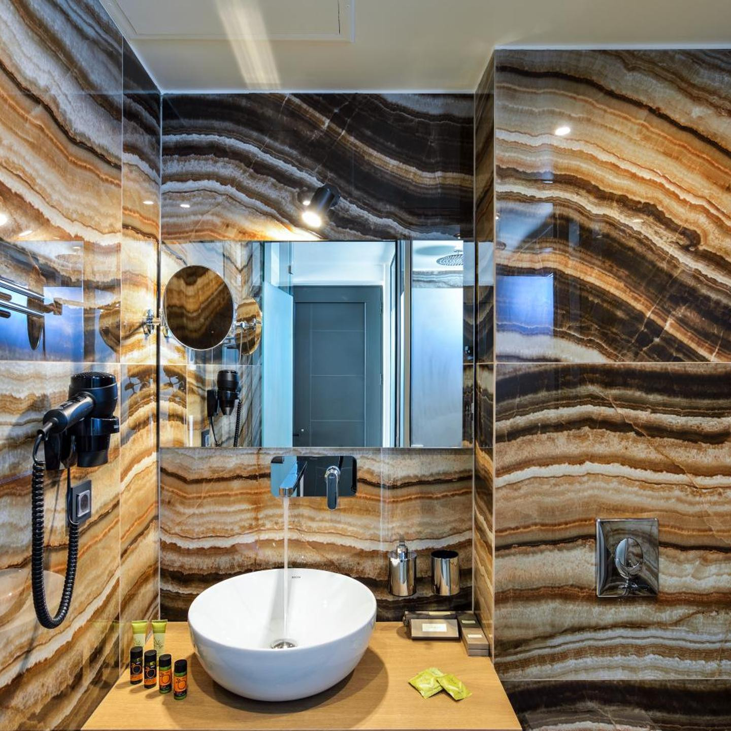 Elia Agia Marina Hotel