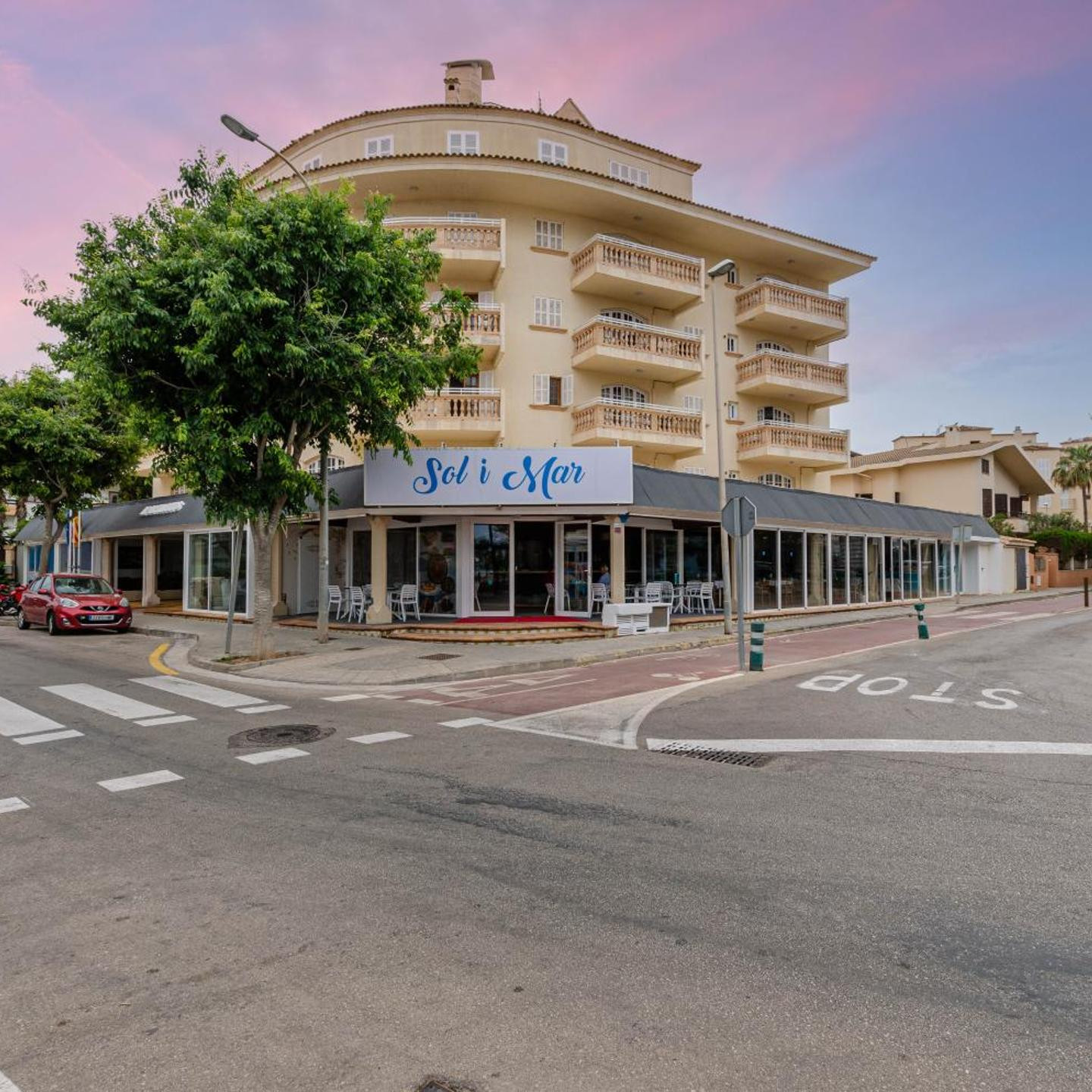Sol y Mar Apartments