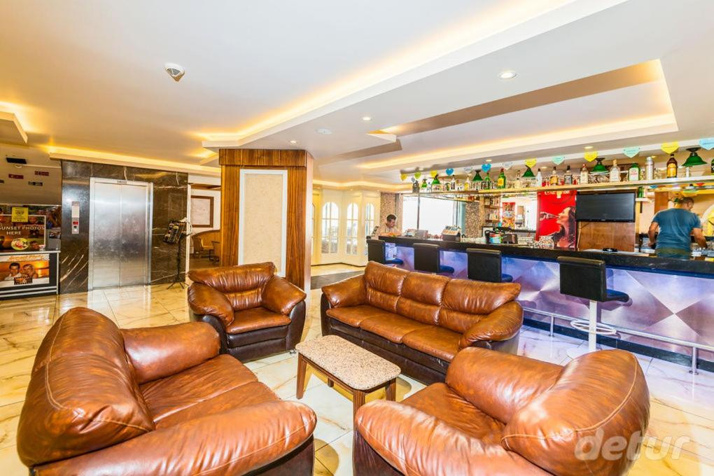Lavinia Apart & Hotel