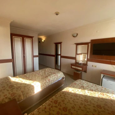 Lavinia Apart & Hotel