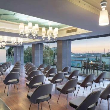DoubleTree by Hilton Kusadasi