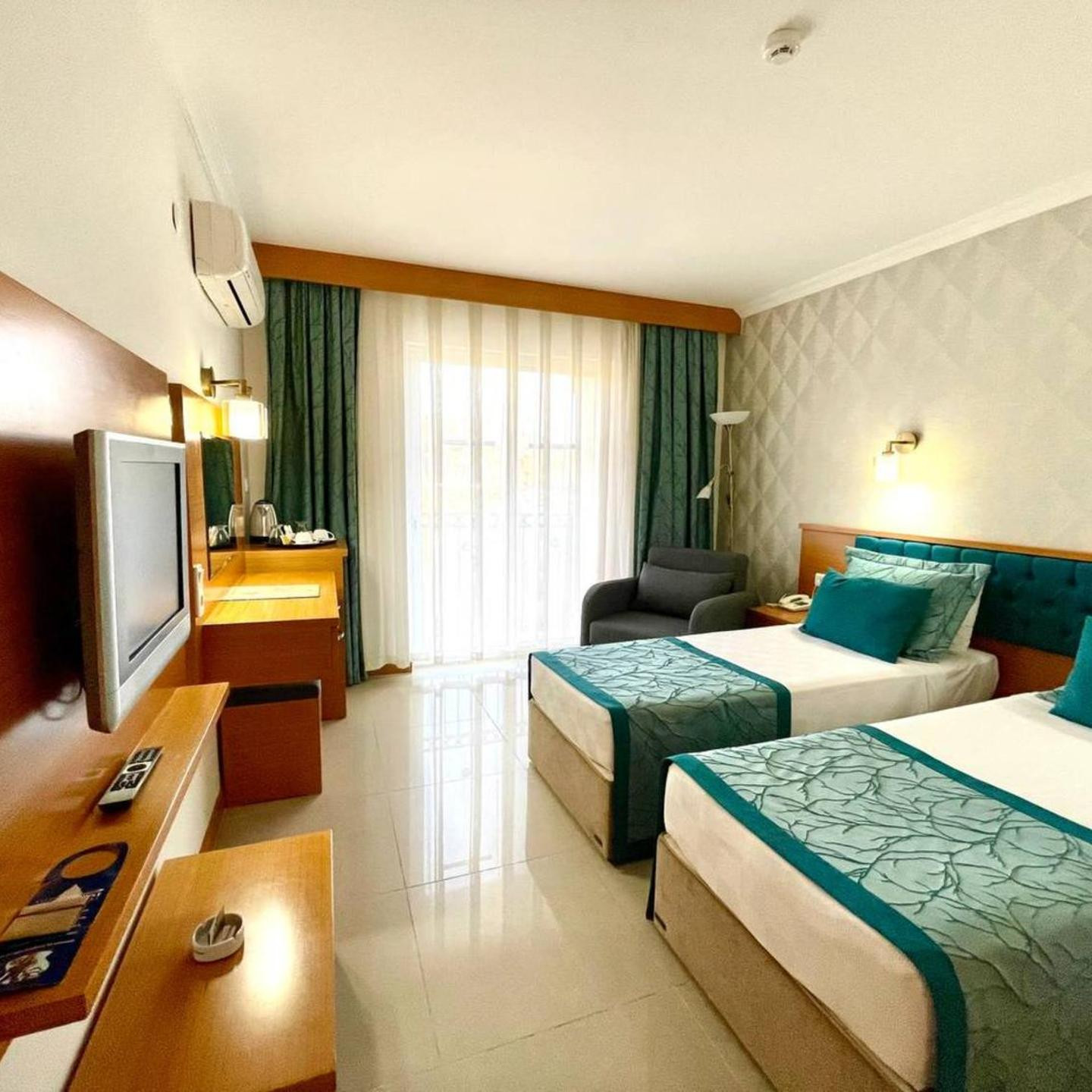 Green Forest Holiday Village